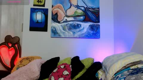 Snapshot of goddessnahi chatting on February 2026 03:43:01 AM Naih Reyes online show from February 2026 03:43:01 AM