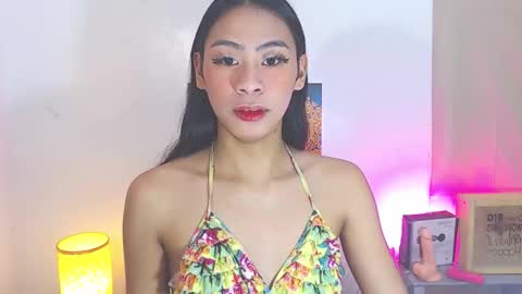 Kyla and Nian online show from November 2025 02:31:02 AM