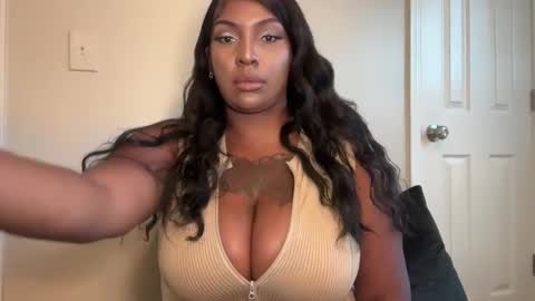 Crazzyboutrain online show from October 2025 10:10:01 PM