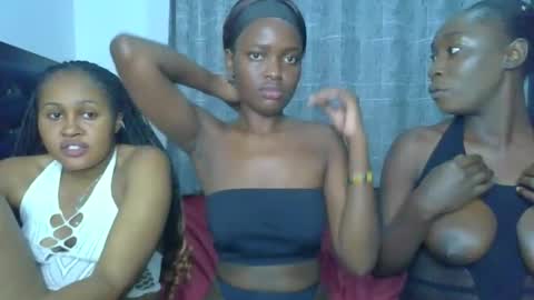 godess_lunah online show from June 2026 06:08:02 PM