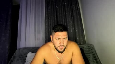 gold_alpha_boy online show from September 2025 08:52:01 PM