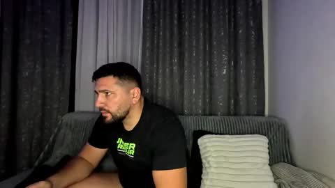 gold_alpha_boy online show from October 2025 04:30:01 PM