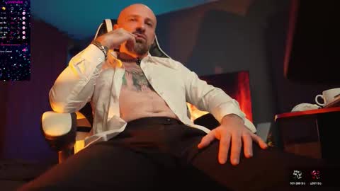 Snapshot of golden_alex chatting on February 2026 04:05:02 AM Alex online show from February 2026 04:05:02 AM