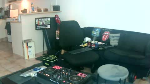 Snapshot of goldyguy011 chatting on June 2026 07:38:02 PM goldyguy011 online show from June 2026 07:38:02 PM