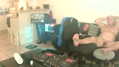 Snapshot of goldyguy011 chatting on June 2026 01:37:01 AM goldyguy011 online show from June 2026 01:37:01 AM