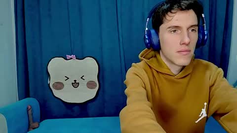 Snapshot of goodboyluca chatting on April 2026 04:01:01 PM Luca online show from April 2026 04:01:01 PM