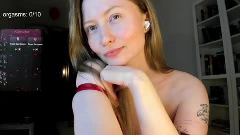 Snapshot of goodg_oddamn chatting on June 2026 10:47:02 PM SOPHIE online show from June 2026 10:47:02 PM