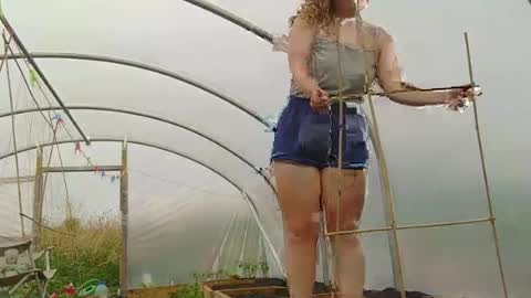 Snapshot of goodgirl_layla chatting on July 2026 02:03:02 PM Layla online show from July 2026 02:03:02 PM
