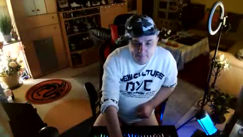 Snapshot of google5001 chatting on October 2025 03:35:01 AM google5001 online show from October 2025 03:35:01 AM