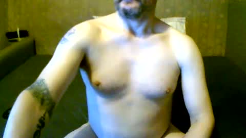 Snapshot of goosey77 chatting on October 2025 09:42:01 PM Goosey77 online show from October 2025 09:42:01 PM