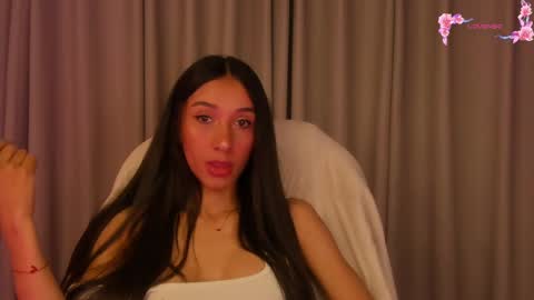 Snapshot of gorgeous_brunette chatting on February 2025 09:10:01 AM Rose online show from February 2025 09:10:01 AM