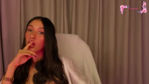 Snapshot of gorgeous_brunette chatting on March 2025 09:18:02 AM Rose online show from March 2025 09:18:02 AM