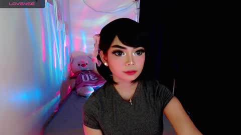 Snapshot of gorgeoustransgirl chatting on December 2024 02:44:01 PM Emmy online show from December 2024 02:44:01 PM