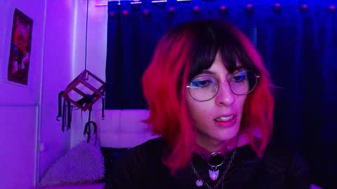 goth_minerva online show from November 2025 01:43:03 PM
