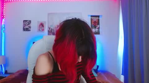 goth_minerva online show from December 2025 01:38:02 PM