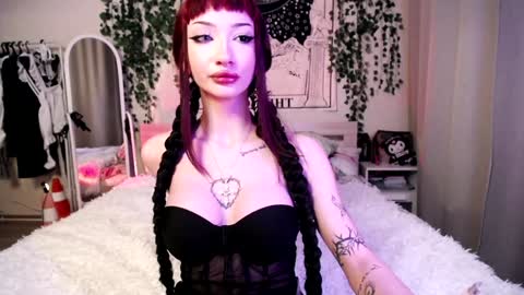 Snapshot of gothdesss chatting on January 2025 10:51:02 PM    online show from January 2025 10:51:02 PM