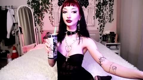 Snapshot of gothdesss chatting on February 2025 04:10:01 AM    online show from February 2025 04:10:01 AM