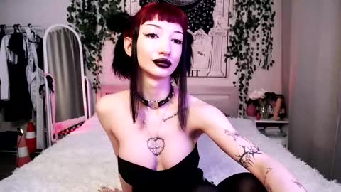 Snapshot of gothdesss chatting on February 2025 04:36:01 AM    online show from February 2025 04:36:01 AM