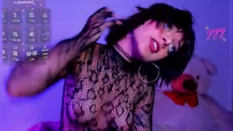 Violet online show from June 2026 11:43:01 PM