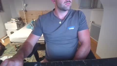 goura2000 online show from August 2026 08:30:01 PM