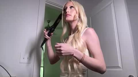 Snapshot of gracebailey1 chatting on April 2026 09:59:02 PM grace bailey online show from April 2026 09:59:02 PM