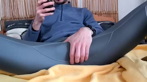 Snapshot of grandbi chatting on January 2025 01:59:02 PM grandbi online show from January 2025 01:59:02 PM