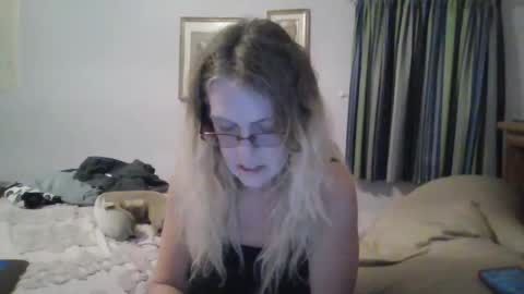 Granny Low online show from February 2025 03:00:02 AM