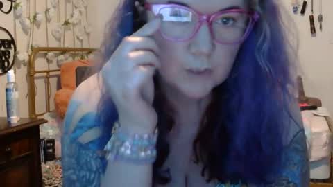 Snapshot of grateful42day chatting on May 2026 04:42:02 AM grateful42day online show from May 2026 04:42:02 AM