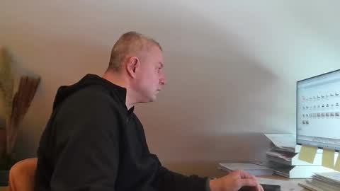 Snapshot of grau197077 chatting on February 2026 09:38:01 AM grau197077 online show from February 2026 09:38:01 AM