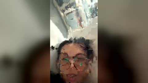 Snapshot of greasybangs chatting on April 2026 11:32:01 PM greasybangs online show from April 2026 11:32:01 PM