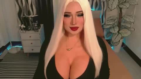 PAULATHEONE online show from December 2025 12:18:01 AM