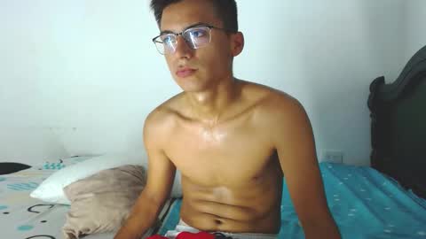 Snapshot of great_sexy_couple chatting on November 2025 11:47:01 PM great_sexy_couple online show from November 2025 11:47:01 PM