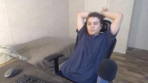 greendynomite_04 online show from April 2026 02:01:01 AM