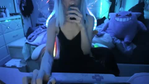 GreenEyedLovexo online show from January 2025 04:14:02 AM