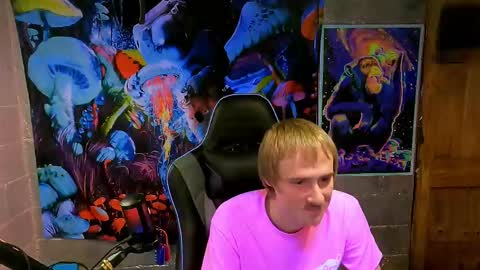 Greenlungs8195 online show from February 2025 06:43:01 AM