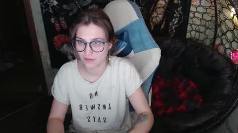 Lina online show from March 2026 12:31:02 PM