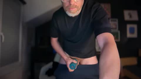 Snapshot of greggy92 chatting on March 2026 10:27:01 PM greggy92 online show from March 2026 10:27:01 PM