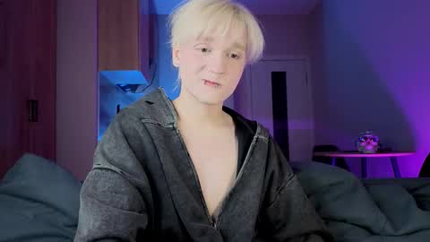 Greg-independent model online show from September 2025 09:49:01 PM