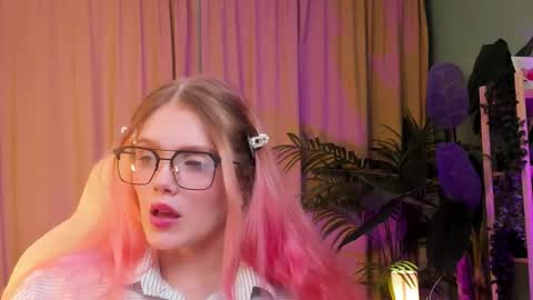 Snapshot of gretchen_mol chatting on January 2026 07:43:02 AM gretchen_mol online show from January 2026 07:43:02 AM