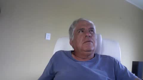 Snapshot of grisa01 chatting on January 2026 01:02:02 PM grisa01 online show from January 2026 01:02:02 PM