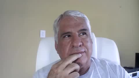 Snapshot of grisa01 chatting on February 2026 01:42:01 PM grisa01 online show from February 2026 01:42:01 PM