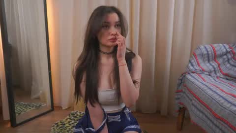 Gwen online show from April 2026 04:39:01 AM