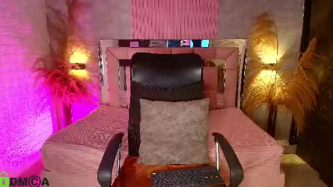 Snapshot of griselle_rousse chatting on July 2026 06:46:01 PM online show from July 2026 06:46:01 PM
