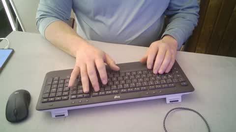 Snapshot of grooce_sub chatting on January 2025 11:51:01 AM Grooce online show from January 2025 11:51:01 AM