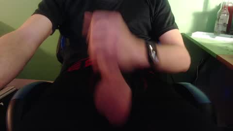 Snapshot of groov123 chatting on January 2025 02:46:01 PM Cal online show from January 2025 02:46:01 PM