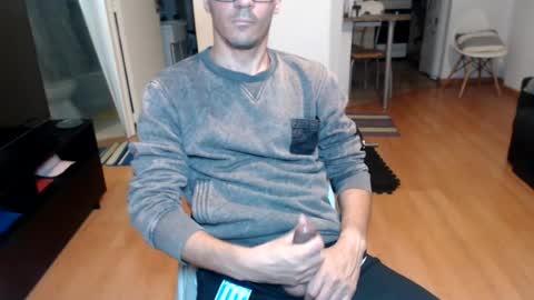 Snapshot of guachin_new chatting on June 2026 05:57:01 AM guachin_new online show from June 2026 05:57:01 AM