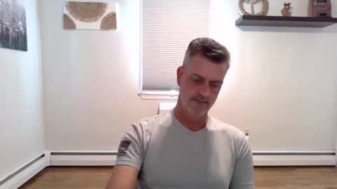 Snapshot of gudguy2025 chatting on October 2025 02:40:01 PM gudguy2025 online show from October 2025 02:40:01 PM