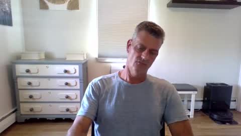 gudguy2025 online show from June 2026 03:38:01 PM