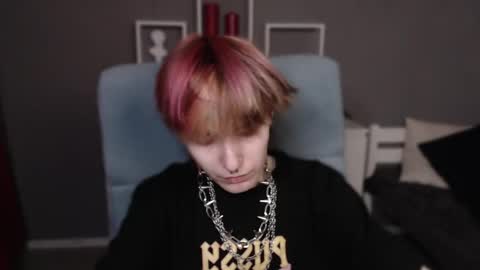 guitarandangell online show from April 2026 07:22:01 AM