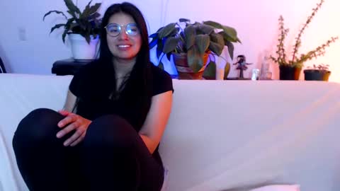 Vane blonde and Hazell black hair online show from February 2025 05:30:02 PM